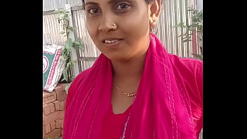 Sizzling Desi Bhabhi Unleashed: Her Hottest New Videos