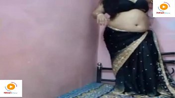 Indian Bhabhi Live Show With Big Boobs And Clear Hindi Audio