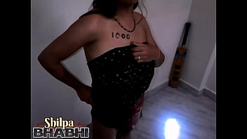 Sizzling Indian Bhabhi’s Moaning Hindi Audio Sex Video