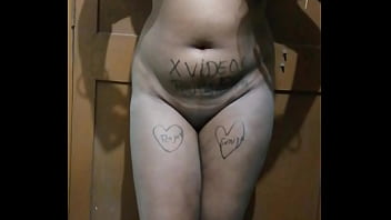 Desi Beauty Reveals Her Tempting Curves