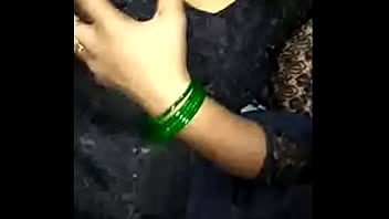 Sheela Bhabhi Flaunts Her Luscious Tits For All To See